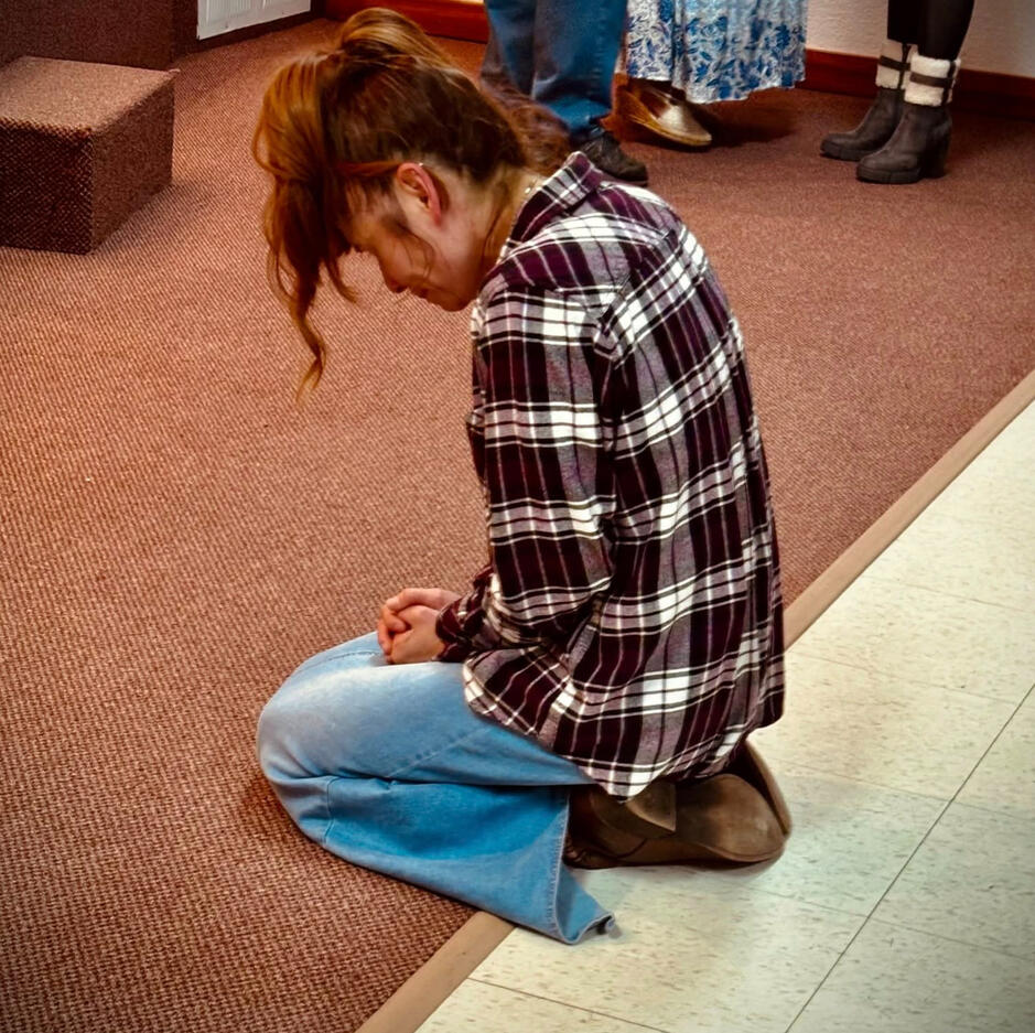 Ven y descubre quién es Jesús.